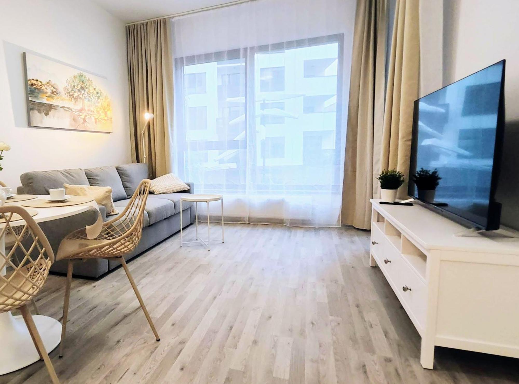 Appartement Wings - Brand New - Presidential Garden - Free Parking à Bratislava Extérieur photo
