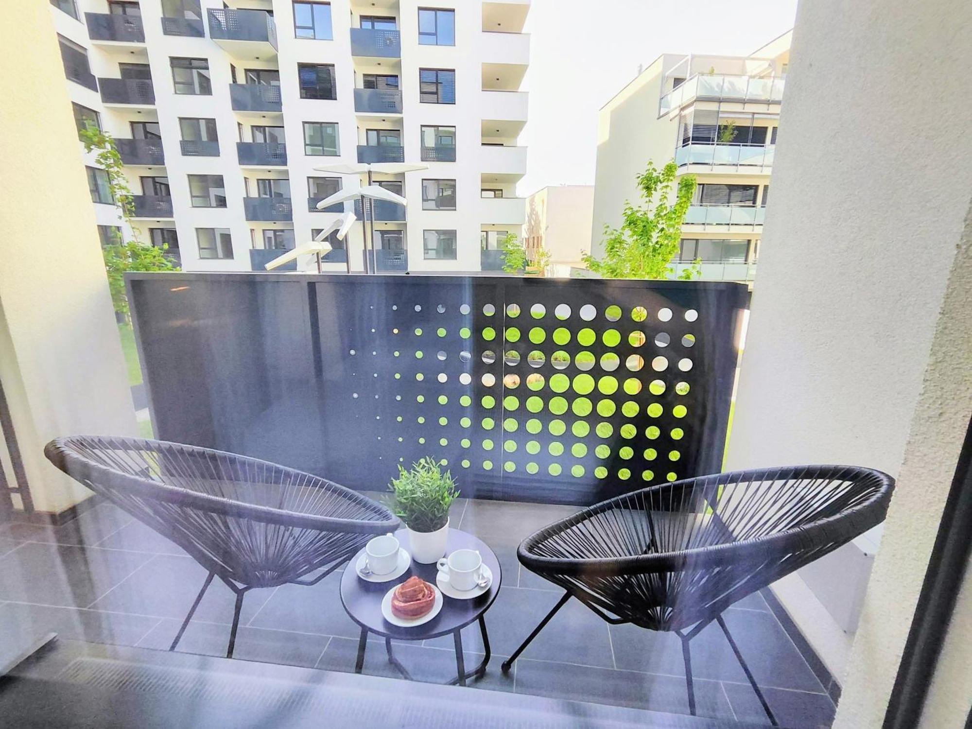 Appartement Wings - Brand New - Presidential Garden - Free Parking à Bratislava Extérieur photo